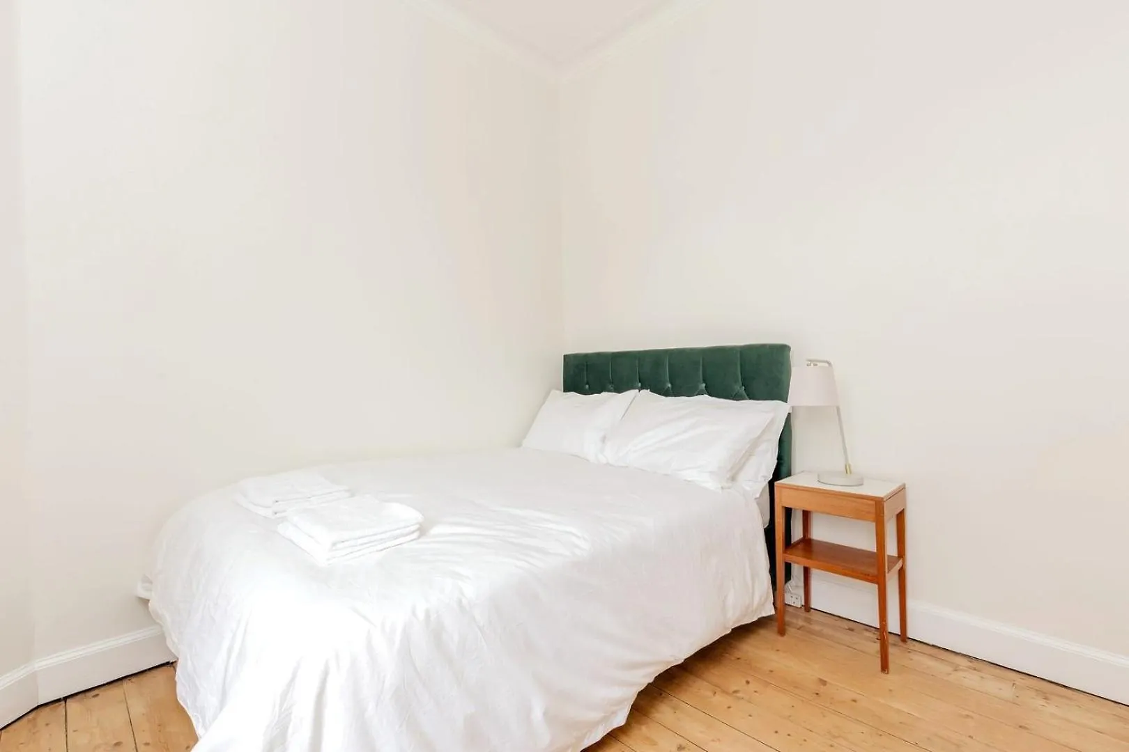 Edinburgh Castle Views! Stylish 2Bd Flat, Sleeps 4 Lejlighed 0*,